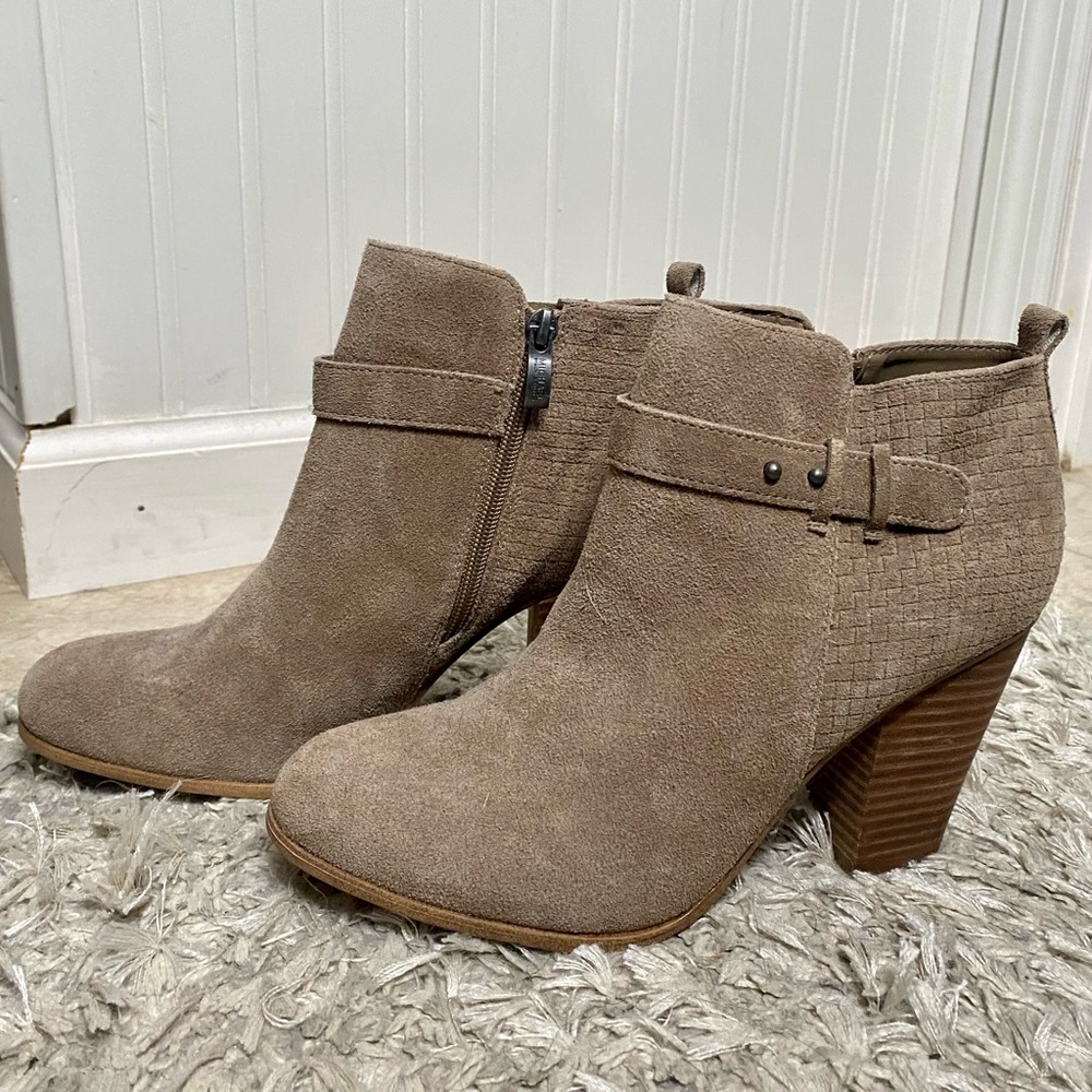 NWOT Michael Shannon Zoeyy Heeled Bootie